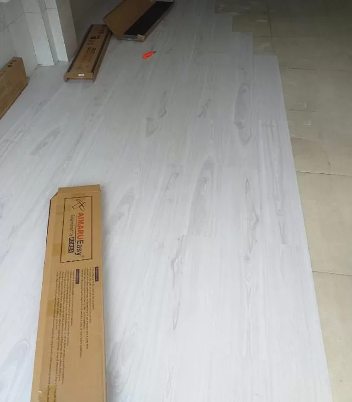 Sàn nhựa dán keo giả gỗ Aimaru 3mm