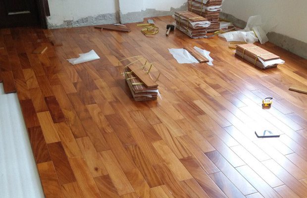 Mách bạn cách chọn sàn gỗ Bảo Lộc 5 gia van san go cam xe la bao nhieu